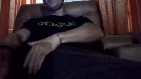 Snapshot of raspines chatting on October 16, 7:20 am Raspiness Cam online show from October 16, 7:20 am