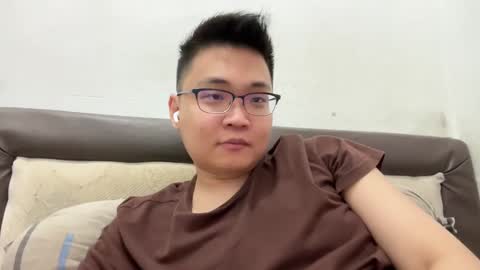 randomnaut online show from February 7, 8:10 pm