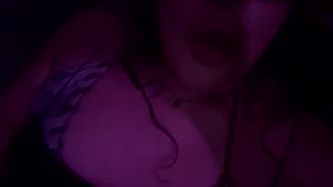 Rattlesnake Bitch 666 online show from June 7, 5:33 am