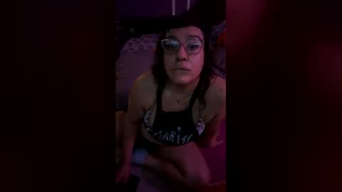 Rattlesnake Bitch 666 online show from July 8, 1:54 am