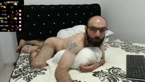 Snapshot of raul27big chatting on June 19, 7:50 pm RaulWildBoy27 online show from June 19, 7:50 pm