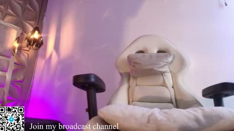   online show from November 4, 11:09 am