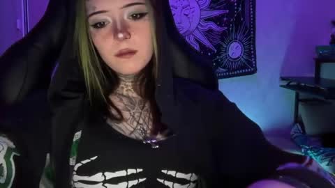 raven_armor online show from May 29, 5:22 pm