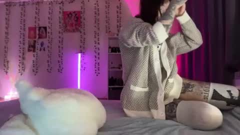 raven_armor online show from June 26, 5:39 pm
