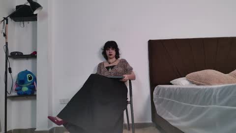   online show from April 1, 12:28 pm