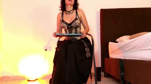   online show from May 11, 11:49 am