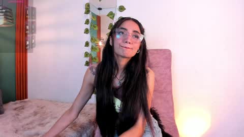 Snapshot of raven_smith_ chatting on April 11, 6:40 am raven_smith_ online show from April 11, 6:40 am