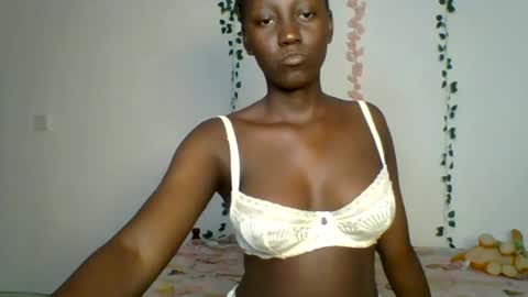 Snapshot of ravencharmm chatting on July 14, 2:27 am Princess online show from July 14, 2:27 am