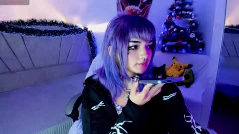 Snapshot of ravencollen chatting on December 13, 7:53 pm ravencollen online show from December 13, 7:53 pm