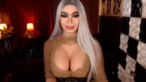ravenmystiquex online show from July 7, 12:24 am