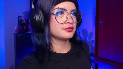 raventh_ online show from December 21, 3:02 am