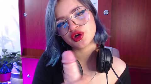 raventh_ online show from February 19, 1:51 pm