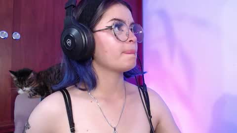 Snapshot of raventh_ chatting on March 12, 11:38 am raventh_ online show from March 12, 11:38 am