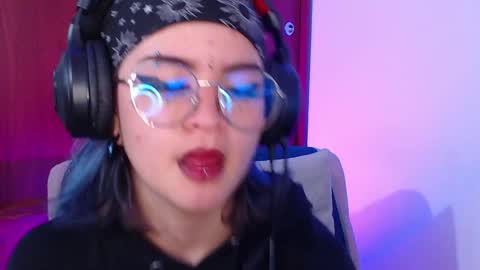 Snapshot of raventh_ chatting on March 16, 12:31 pm raventh_ online show from March 16, 12:31 pm