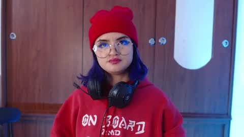 Snapshot of raventh_ chatting on April 3, 11:30 am raventh_ online show from April 3, 11:30 am