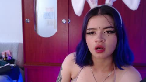 Snapshot of raventh_ chatting on April 5, 9:56 pm raventh_ online show from April 5, 9:56 pm