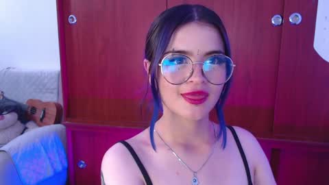 Snapshot of raventh_ chatting on April 9, 6:24 pm raventh_ online show from April 9, 6:24 pm