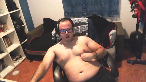 ravingr3d3 online show from February 19, 1:08 am