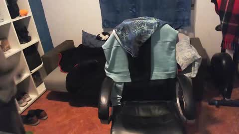 ravingr3d3 online show from February 24, 12:30 am