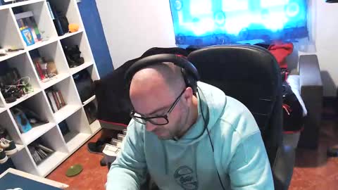 ravingr3d3 online show from February 24, 9:10 am