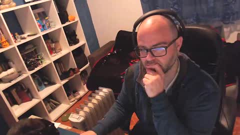 ravingr3d3 online show from February 26, 11:04 pm