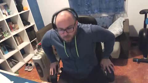 ravingr3d3 online show from March 4, 10:27 pm