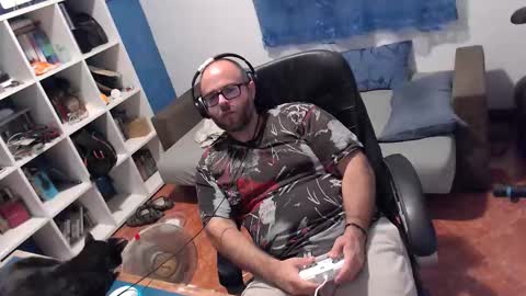 ravingr3d3 online show from September 23, 9:51 pm