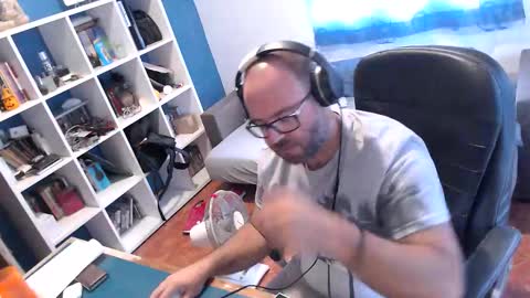 ravingr3d3 online show from September 26, 1:26 pm