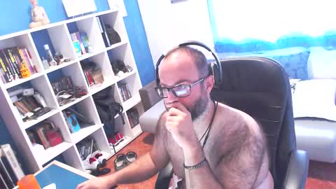 ravingr3d3 online show from October 7, 9:39 am