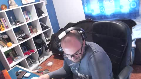 ravingr3d3 online show from October 31, 9:21 am