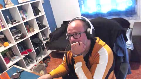 ravingr3d3 online show from November 2, 2:30 pm