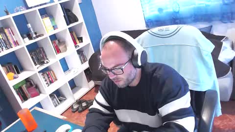 ravingr3d3 online show from November 10, 2:27 pm