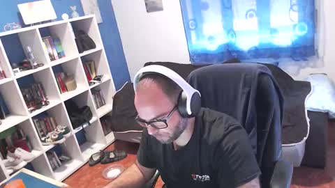 ravingr3d3 online show from November 13, 11:31 am