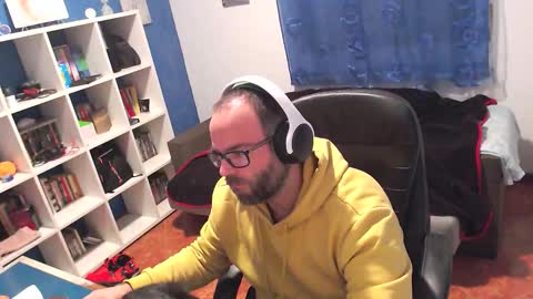 ravingr3d3 online show from December 4, 11:02 pm