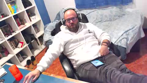 ravingr3d3 online show from January 15, 11:52 pm