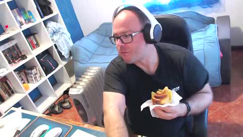 ravingr3d3 online show from March 30, 1:12 pm