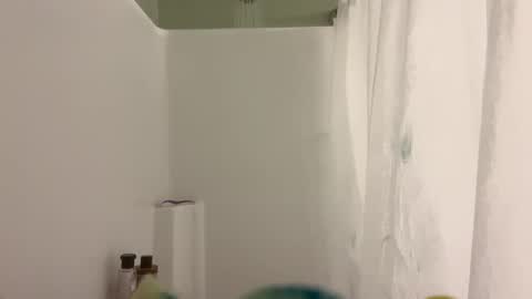 Snapshot of ravyn_xoxo chatting on January 31, 3:41 am Ravynn 3 online show from January 31, 3:41 am