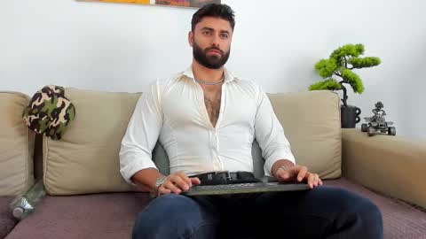 Snapshot of rawadam chatting on January 9, 7:11 am Adam online show from January 9, 7:11 am