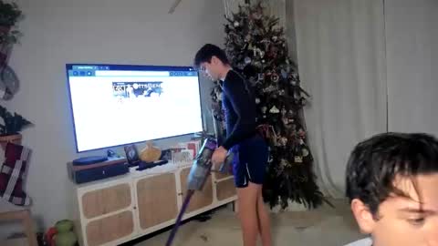 Snapshot of rawr_itsben chatting on January 8, 12:13 am Its Ben online show from January 8, 12:13 am