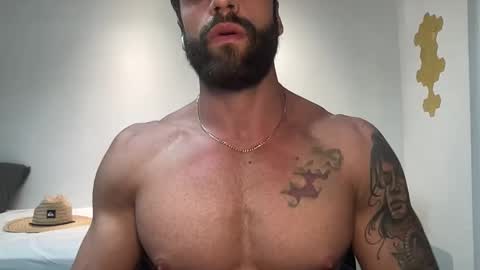 Snapshot of ray90fit chatting on March 11, 2:43 am rayfit90 online show from March 11, 2:43 am