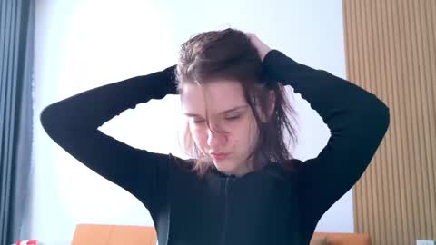 Snapshot of ray_lol chatting on November 28, 1:08 am Ray-Ray online show from November 28, 1:08 am