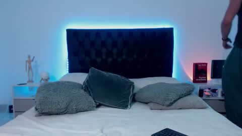 Ray online show from November 30, 11:20 pm