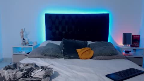 Snapshot of ray_weed chatting on December 22, 12:40 am Ray online show from December 22, 12:40 am