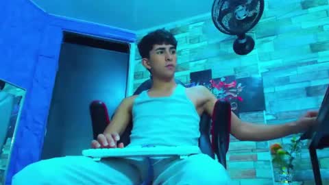 Snapshot of rayan_black chatting on December 20, 11:00 am rayan_black online show from December 20, 11:00 am