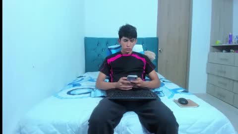 Snapshot of rayan_black chatting on January 2, 2:24 pm rayan_black online show from January 2, 2:24 pm