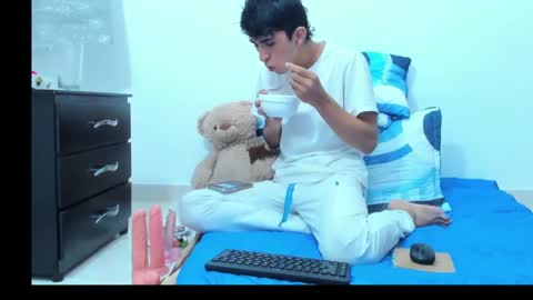 Snapshot of rayan_black chatting on January 7, 1:17 am rayan_black online show from January 7, 1:17 am