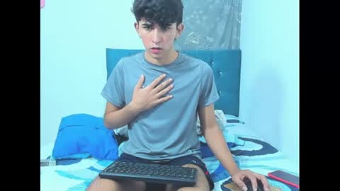 Snapshot of rayan_black chatting on February 17, 5:47 am rayan_black online show from February 17, 5:47 am