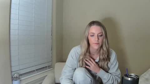 RayBabe online show from September 20, 2:45 am