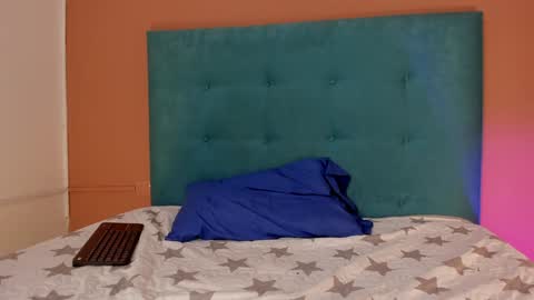 Ray  online show from December 13, 4:00 am