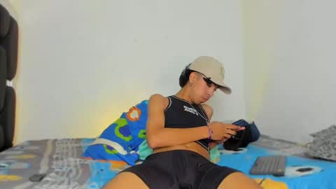 Rayn online show from November 11, 5:46 pm